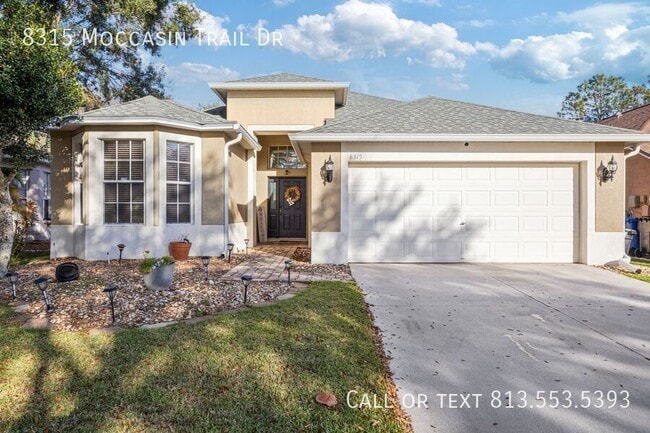 8315 Moccasin Trail Dr in Riverview, FL - Building Photo - Building Photo