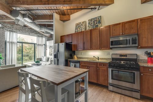 43 Charlton St-Unit -B205 in Everett, MA - Building Photo