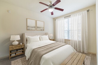 Dolce Living in Rosenberg, TX - Foto de edificio - Building Photo