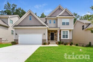 4316 Traipse Path in Ellenwood, GA - Building Photo