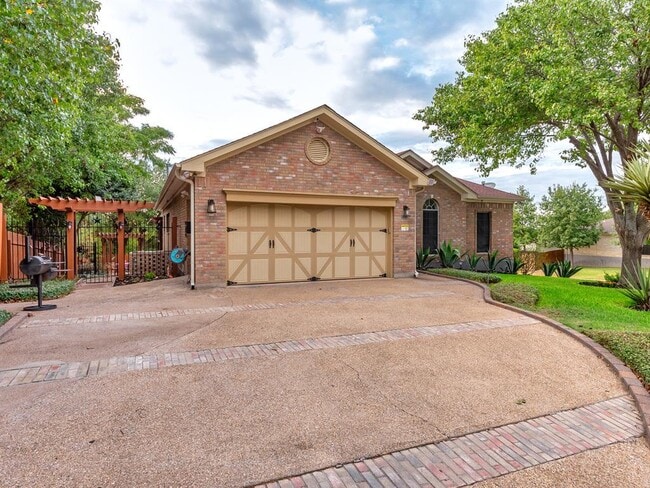 1900 Red Rock Dr in Round Rock, TX - Building Photo - Building Photo