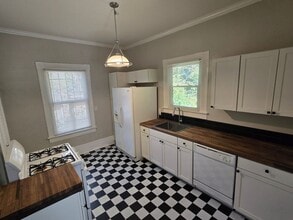 1480 Beatie Ave SW in Atlanta, GA - Foto de edificio - Building Photo