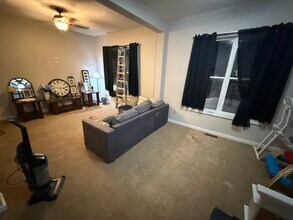 206 N Main Ave, Unit 3Bedroom in Baudette, MN - Building Photo - Building Photo