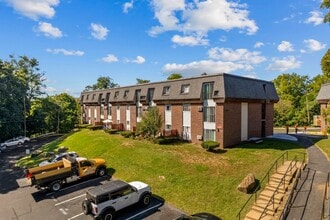 Cedar Glen in Norwich, CT - Foto de edificio - Building Photo