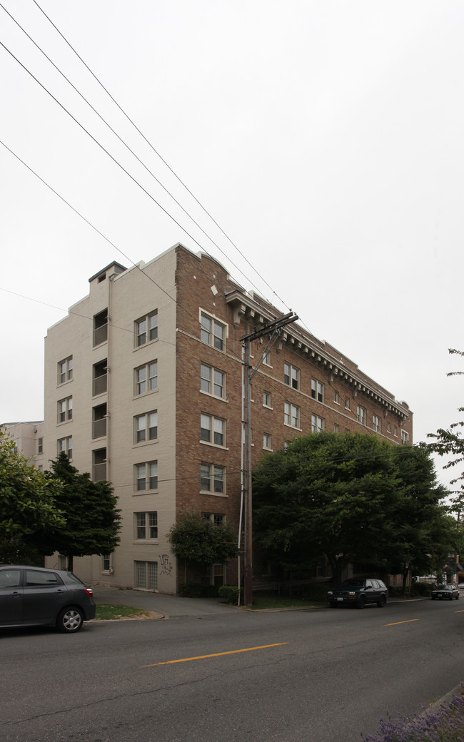 Ambassador I in Seattle, WA - Foto de edificio - Building Photo