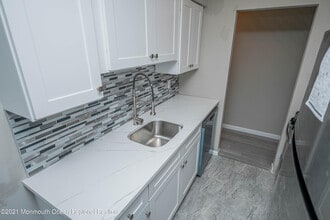30 Windsor Terrace in Freehold, NJ - Building Photo - Building Photo