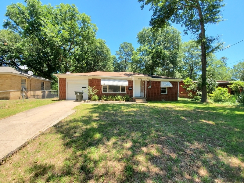 2340 Gish Ln in Tyler, TX - Building Photo