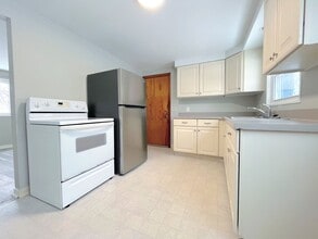 424 Springville Ave in Eggertsville, NY - Building Photo - Building Photo