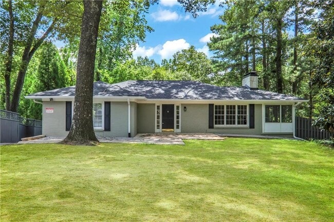 property at 2925 Arden Rd NW