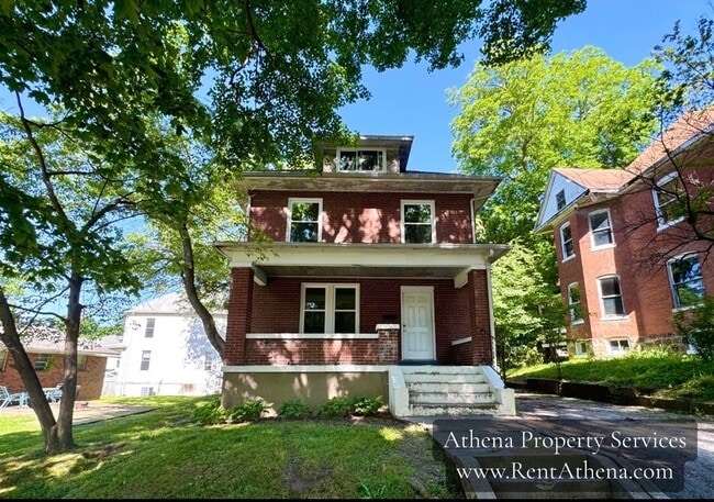 property at 413 N Frederick St