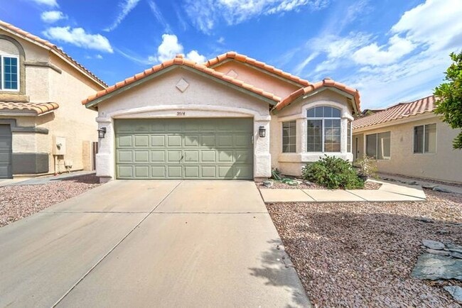 property at 2014 E Glenhaven Dr