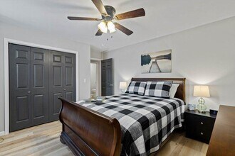 308 E Broadway St in Monett, MO - Building Photo - Building Photo