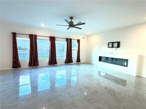 8415 Iron Heart Ln in Las Vegas, NV - Building Photo - Building Photo