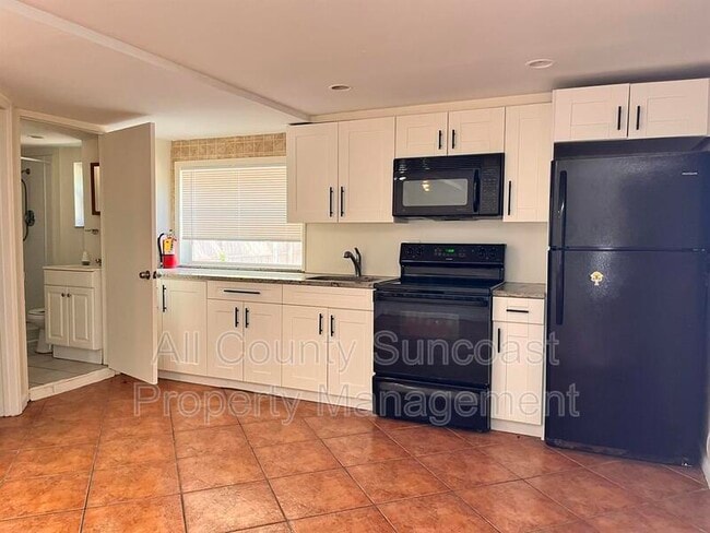 2621 40th Ave N in St. Petersburg, FL - Building Photo - Building Photo