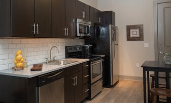 42 Magnolia + 5000 Forest in Columbia, SC - Building Photo