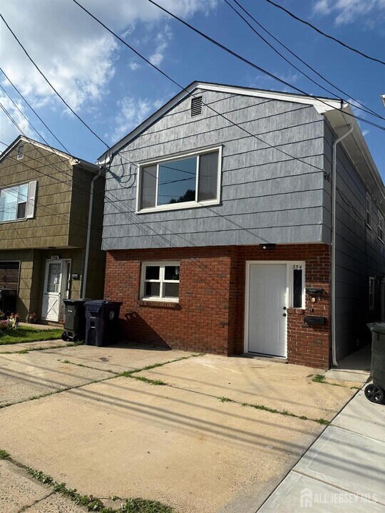 354 Bruck Ave in Perth Amboy, NJ - Building Photo