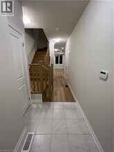 5 Genoa Dr in Hamilton, ON - Building Photo - Building Photo