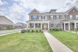 531 Swanholme Dr in Murfreesboro, TN - Building Photo - Building Photo