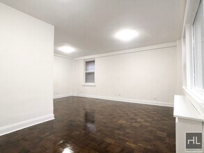 160 E 55th St in New York, NY - Building Photo - Building Photo