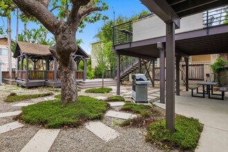 1918 Marshallfield Ln, Unit A in Redondo Beach, CA - Building Photo - Building Photo