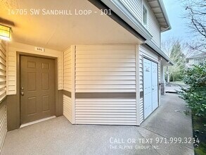 14705 SW Sandhill Loop in Beaverton, OR - Building Photo - Building Photo