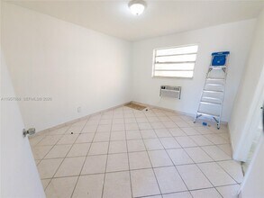 1716 NW 19th St in Miami, FL - Building Photo - Building Photo