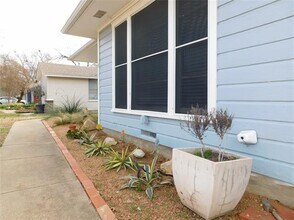 817 Emery St in Denton, TX - Building Photo - Building Photo