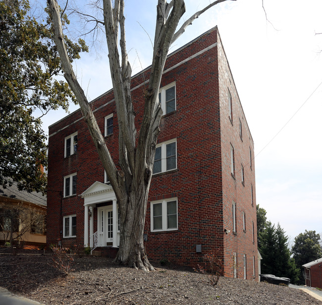 626 W 2nd St in Winston-Salem, NC - Foto de edificio - Building Photo