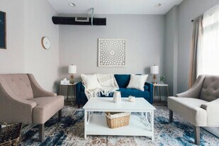 202 E Main St in Johnson City, TN - Building Photo