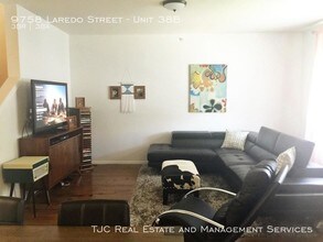 9758 Laredo St in Commerce City, CO - Foto de edificio - Building Photo