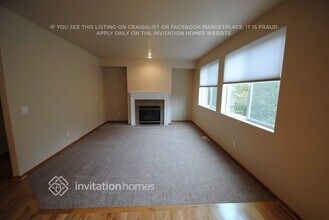 22304 68th Pl West in Mountlake Terrace, WA - Foto de edificio - Building Photo