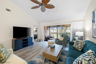 6900 Dennis Cir in Naples, FL - Building Photo - Building Photo