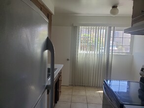 1111 S Corning St in Los Angeles, CA - Building Photo - Building Photo
