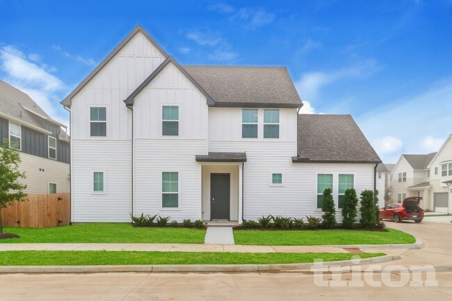 property at 9835 Willow Creek Commerce Dr