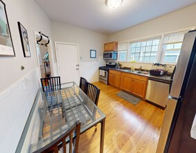 25 Tufts St, Unit 2 in Cambridge, MA - Building Photo - Building Photo