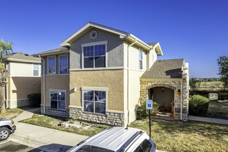 Rosemont at Laredo Vista in Laredo, TX - Building Photo - Building Photo