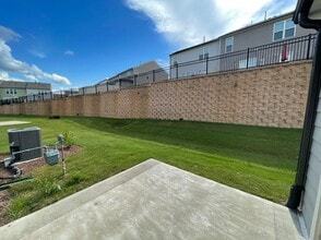 1015 Saffron Lp in Durham, NC - Building Photo - Building Photo