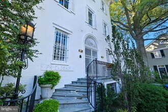 3308 R St NW in Washington, DC - Building Photo - Building Photo