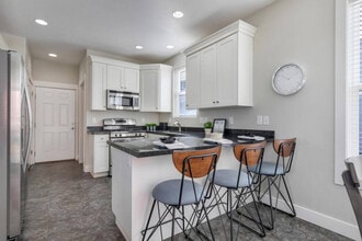 5032 Bear Trap Dr in South Jordan, UT - Building Photo - Building Photo