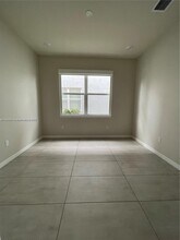 4615 Greenway Dr in Hollywood, FL - Foto de edificio - Building Photo