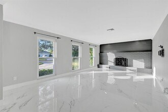 5215 Denver St NE in St. Petersburg, FL - Building Photo - Building Photo