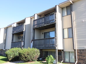 Windemere Apartments in Lansing, MI - Foto de edificio - Building Photo