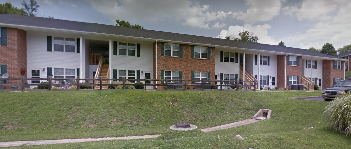 Wood Lane Apartments in Greensburg, KY - Building Photo