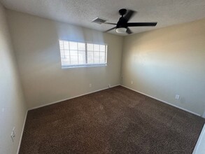 624 W Graaf Ave-Unit -B in Ridgecrest, CA - Building Photo - Building Photo