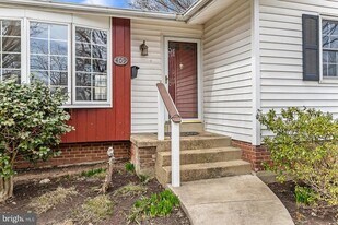 409 Orleans Cir SW in Vienna, VA - Building Photo
