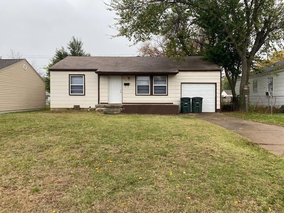 4016 Mallard Dr in Del City, OK - Building Photo