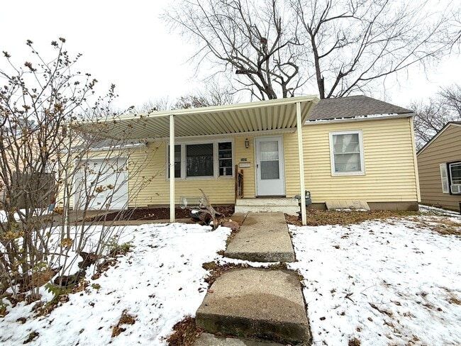 property at 3209 Francis Pl