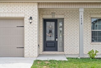 1479 Kingbird Dr in Clarksville, TN - Building Photo - Building Photo