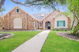 3823 Pleasant Valley Dr in Missouri City, TX - Building Photo