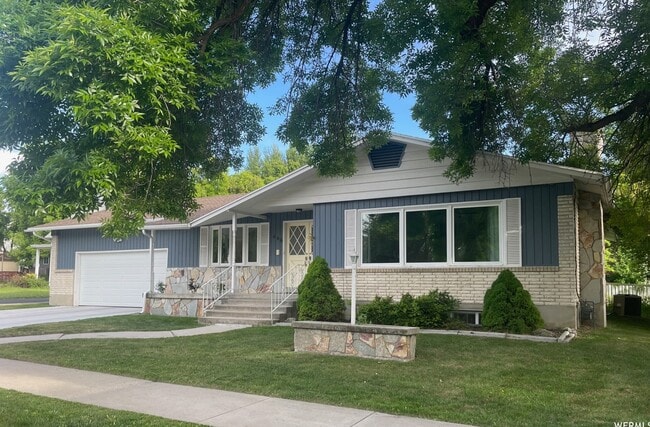 property at 466 W 200 N